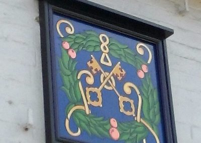 Image of cross keys wooden sign stony stratford