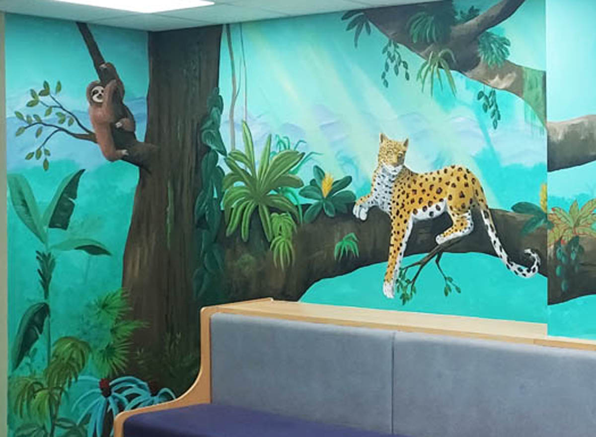 Birmingham Children's hospital jungle mural